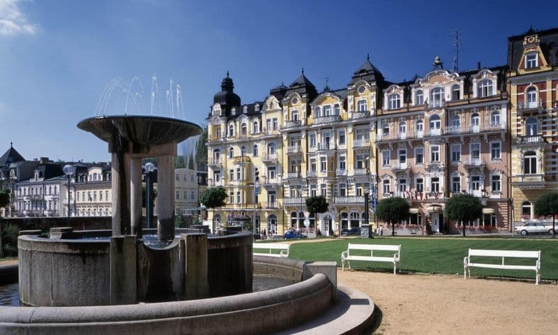 Billet Excursion d'une journée à Karlovy Vary et aux thermes de Marianske au départ de Prague