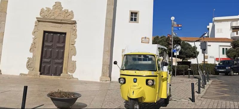 Billet Guided tuk tuk experience of Albufeira Old Town