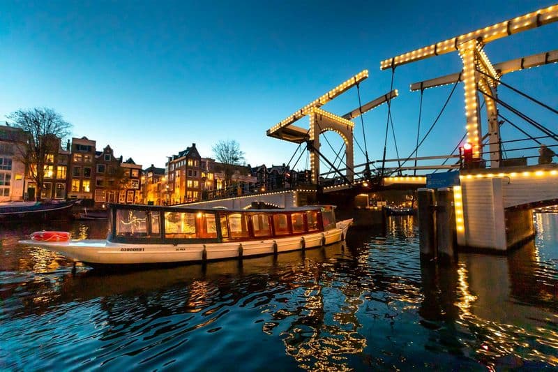 Billet Croisière nocturne sur les canaux d'Amsterdam au départ de la Maison d'Anne Frank