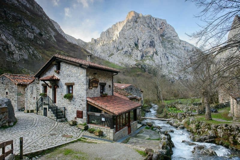 Billet Bulnes, funiculaire et grotte de fromage de Cabrales depuis Oviedo