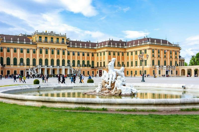 Billet Skip-the-Line Château et jardins de Schönbrunn avec guide en français
