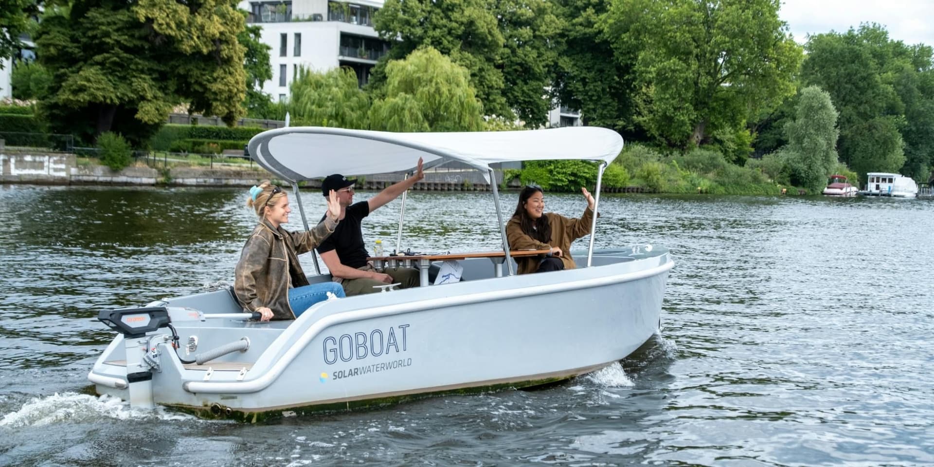 Billet Location de bateau d'une heure pour une expérience touristique à Berlin