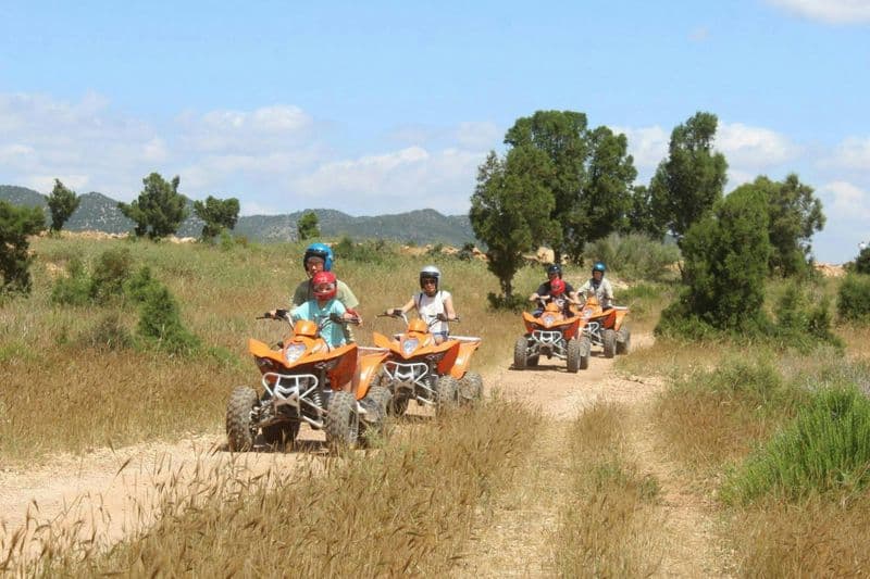 Billet Full-day caravan and quad adventure with traditional lunch experience