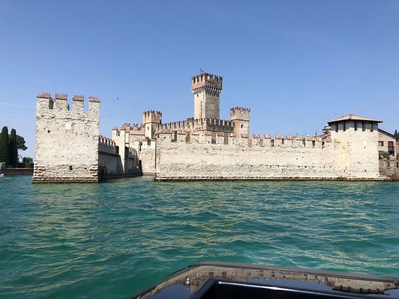 Billet Visite guidée du lac de Garde et de Vérone avec croisière privée à Sirmione