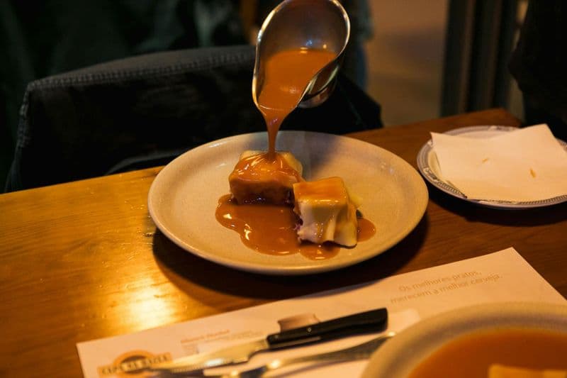 Billet Visite gastronomique en soirée à Porto avec nourriture et boissons