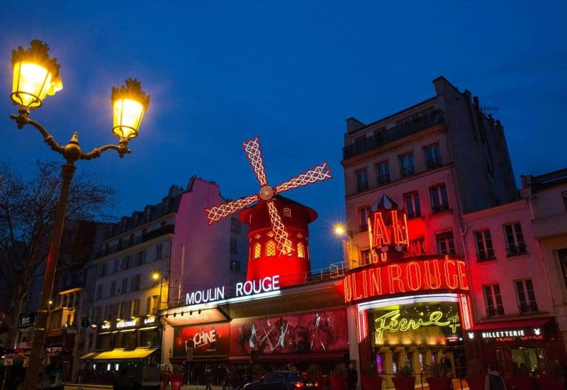 Billet Billets pour le spectacle du Moulin Rouge et la croisière touristique