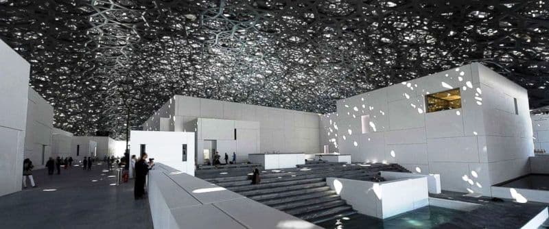 Billet Visite privée du Louvre Abu Dhabi et de la mosquée avec repas le midi au départ de Dubaï