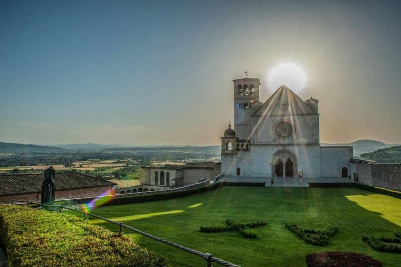 Billet Visite guidée à pied de la ville historique d'Assise avec la basilique Saint-François