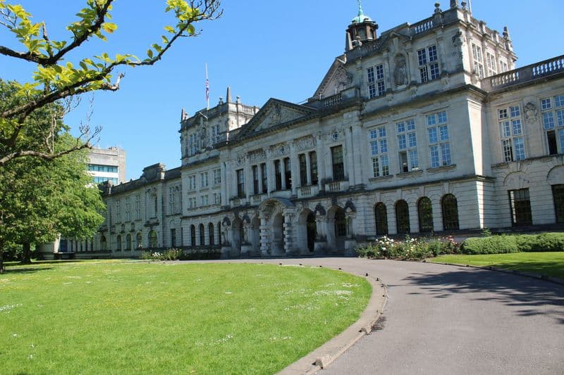 Billet Visite privée d'une journée de Cardiff avec le musée St Fagans, le château de Cardiff et la baie de Cardiff