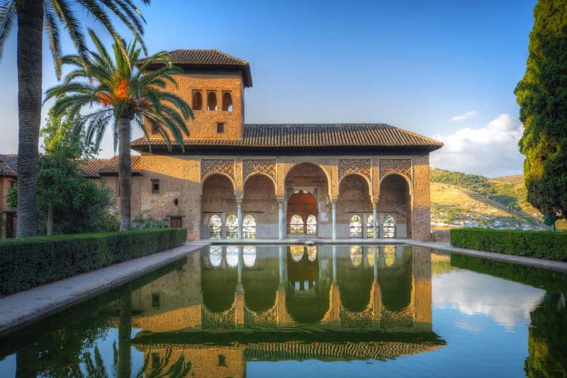 Billet Visite guidée de l'Alhambra avec entrée aux bains arabes à Grenade