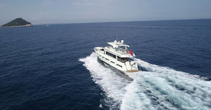 Billet Location de bateau - Custom Made 35 PERSON (Yacht)