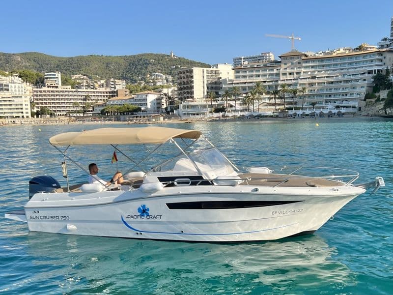 Billet Pacific Craft 750 SC (Motorboat)