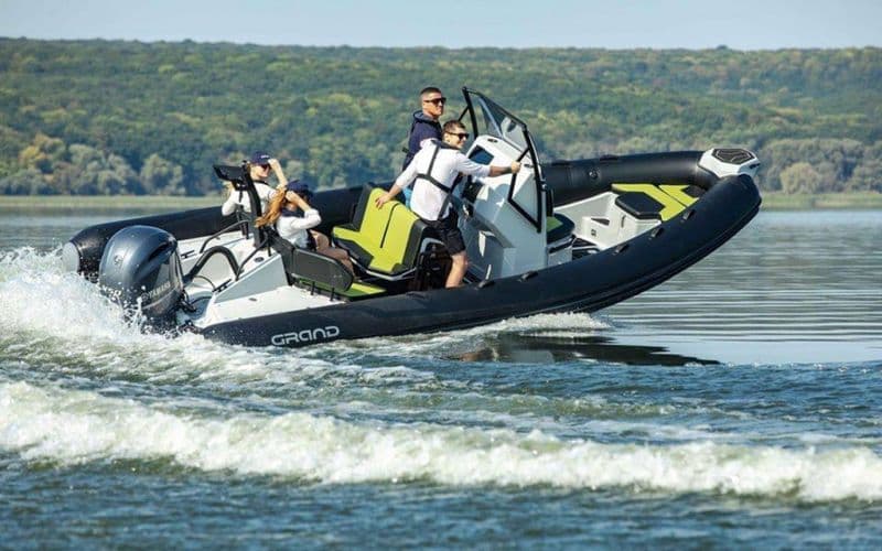 Billet Location de bateau - Grand Boats D600 LUX (Semi-rigid)