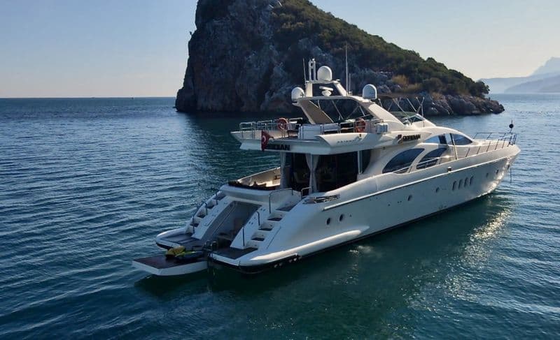 Billet Location de bateau - Azimut 98 Leonardo (Yacht)