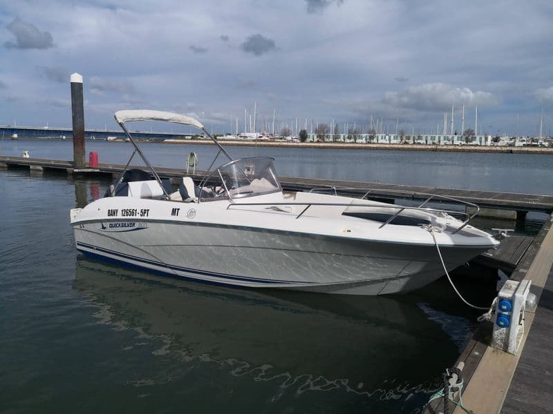 Billet Quicksilver 600 Commander (Motorboat)