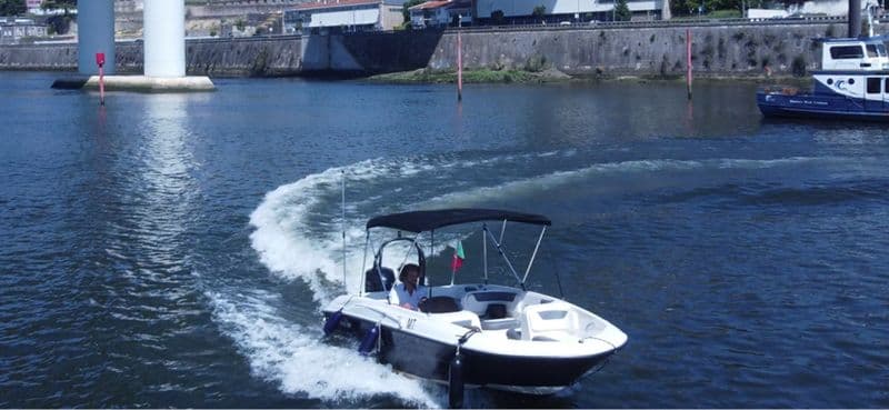 Billet Bayliner 180 Element XL (Motorboat)