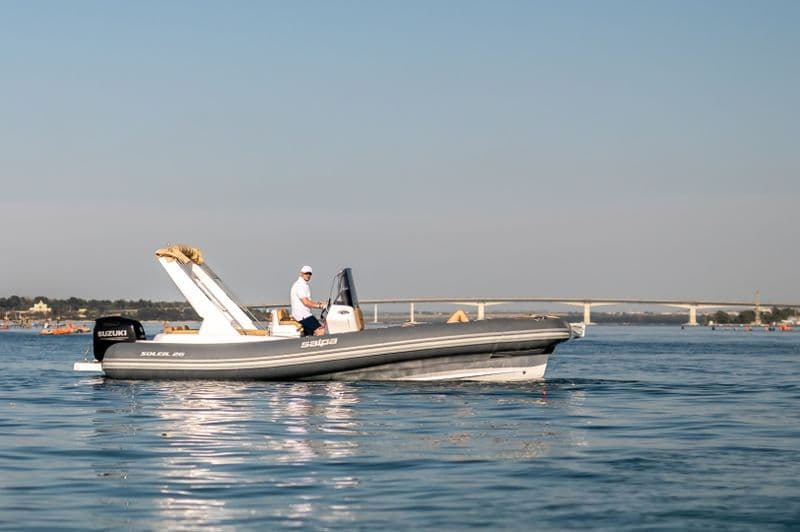 Billet Location de bateau - Salpa Soleil 26 (Semi-rigid)