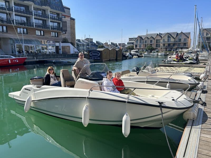 Billet Quicksilver Activ 605 Open (Motorboat)