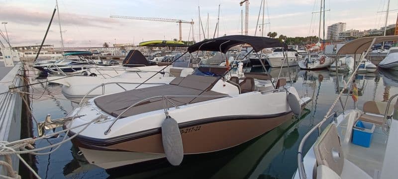 Billet V2 BOATS 7.0 Sundeck (Motorboat)