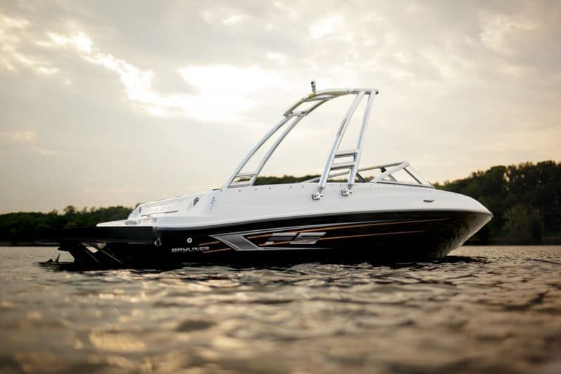 Billet Bayliner 175 BR (Motorboat)