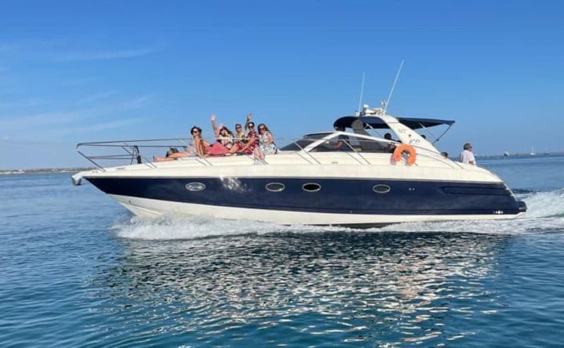 Billet Princess V40 (Motorboat)