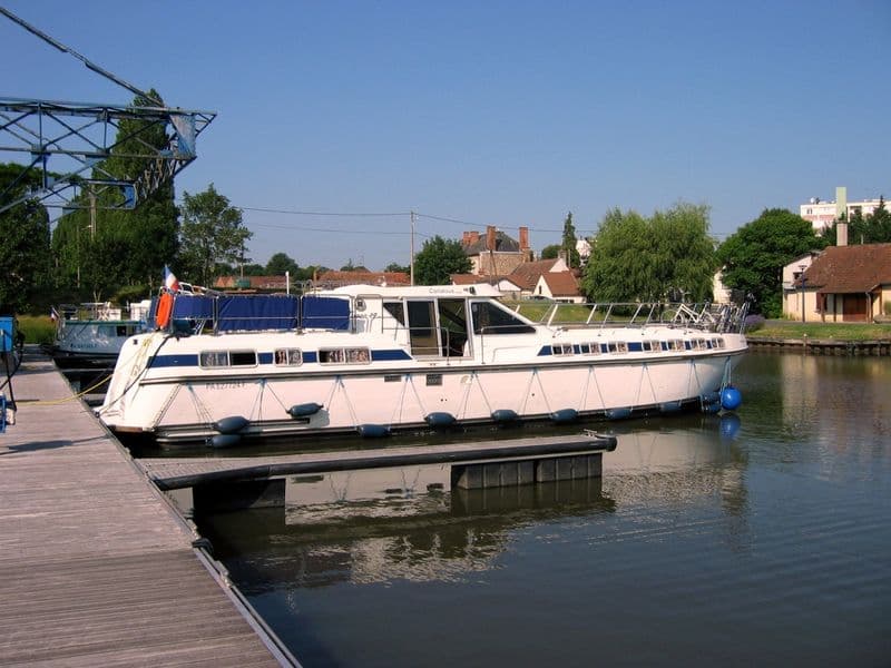 Billet Location de bateau - Premium Tarpon 49 QP (Barge)