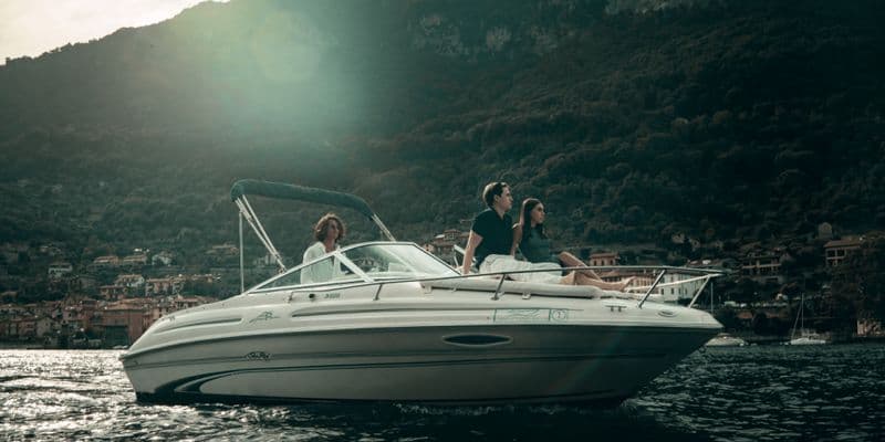 Billet Sea Ray 215 (Motorboat)