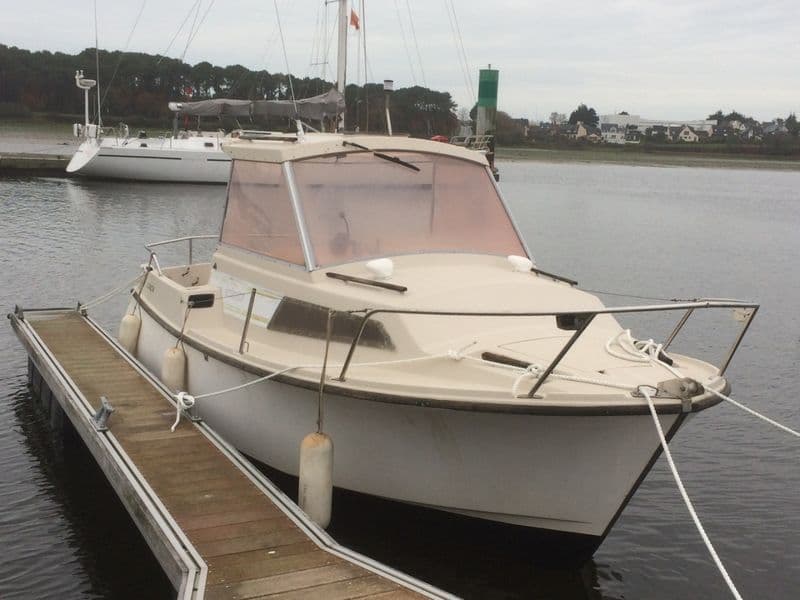 Billet Location de bateau - Bénéteau ANTARES (Motorboat)