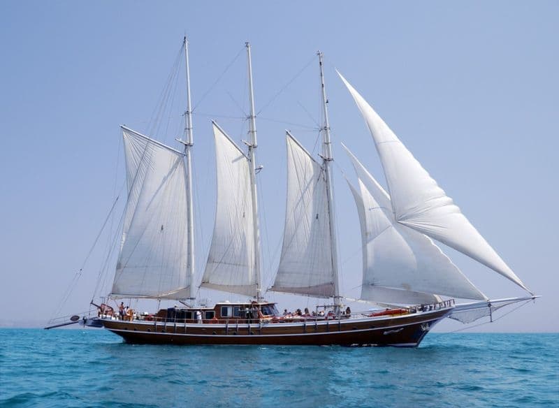 Billet Goelette Bois 6 cab (Sailboat)