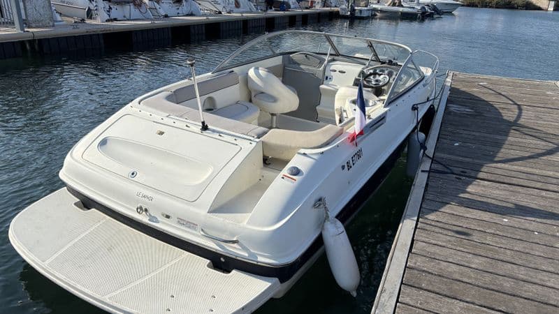 Billet Location de bateau - Bayliner Cuddy 702 (Motorboat)