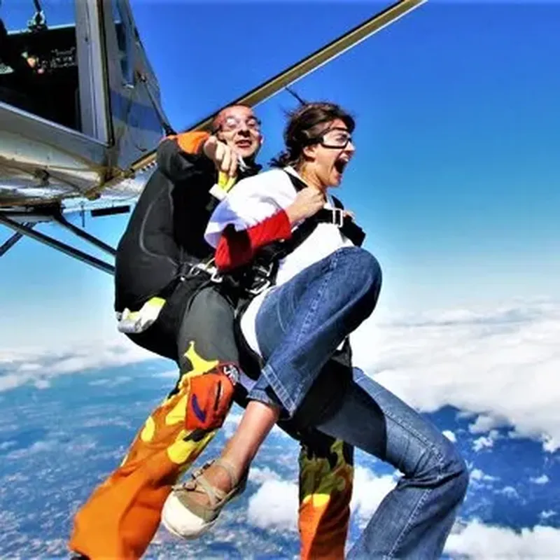 Billet Saut en Parachute Tandem près de Roanne
