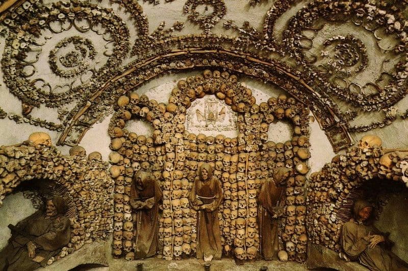 Billet Rome : Visite guidée des catacombes et de la crypte des capucins + transfert