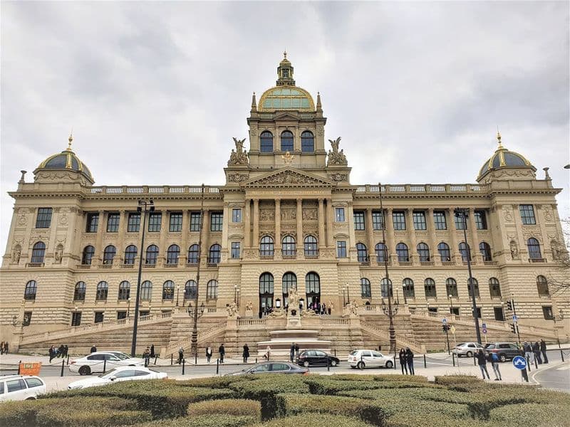 Billet Prague : Visite de la Vieille Ville et de la Nouvelle Ville + Billet coupe-file pour le Musée National