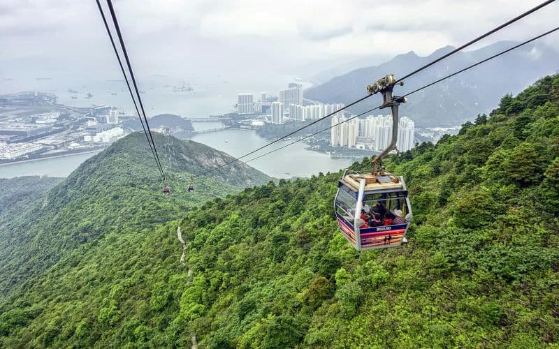 Billet Voyage aller-retour en téléphérique à Ngong Ping : Aller simple en cabine standard + aller simple en cabine Crystal Plus