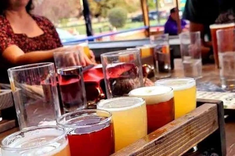 Billet Calgary : Visite guidée des arts de la rue + dégustation de bières artisanales