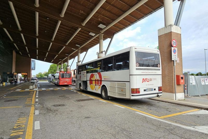 Billet Venise : Barzi Service Transfert en bus depuis l'aéroport de Trévise