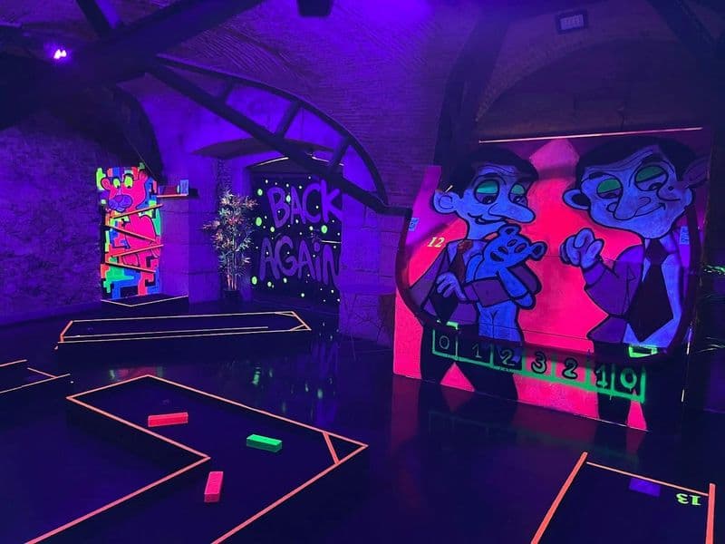 Billet Minigolf Lisbonne : parcours de minigolf 18 trous + accès à l'espace bar