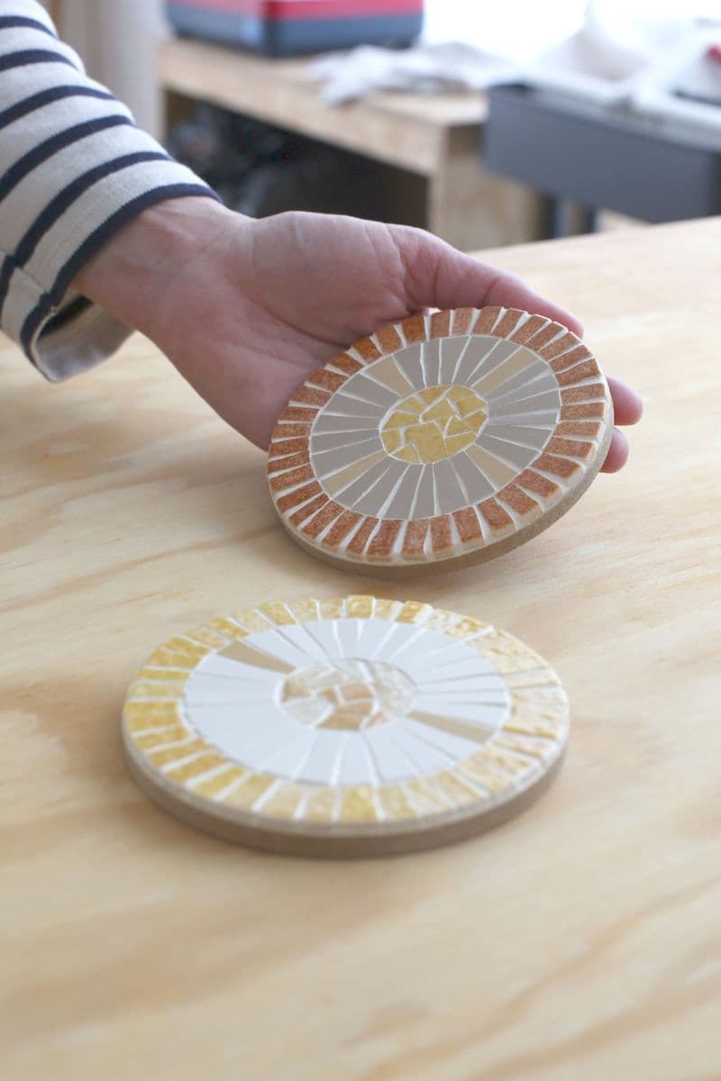 Billet Atelier - Réalisez vos dessous de verre en mosaïque