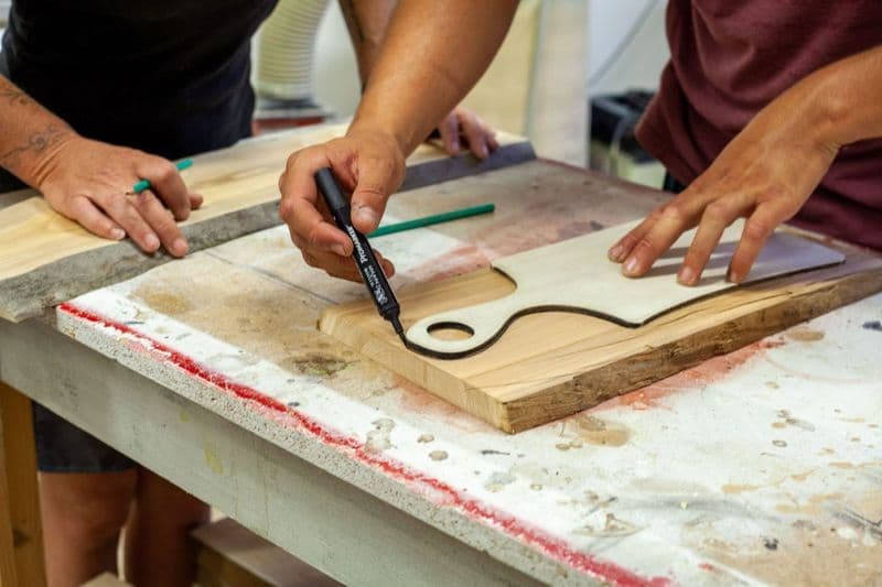 Billet Atelier - Fabriquez votre planche apéro en bois de réemploi