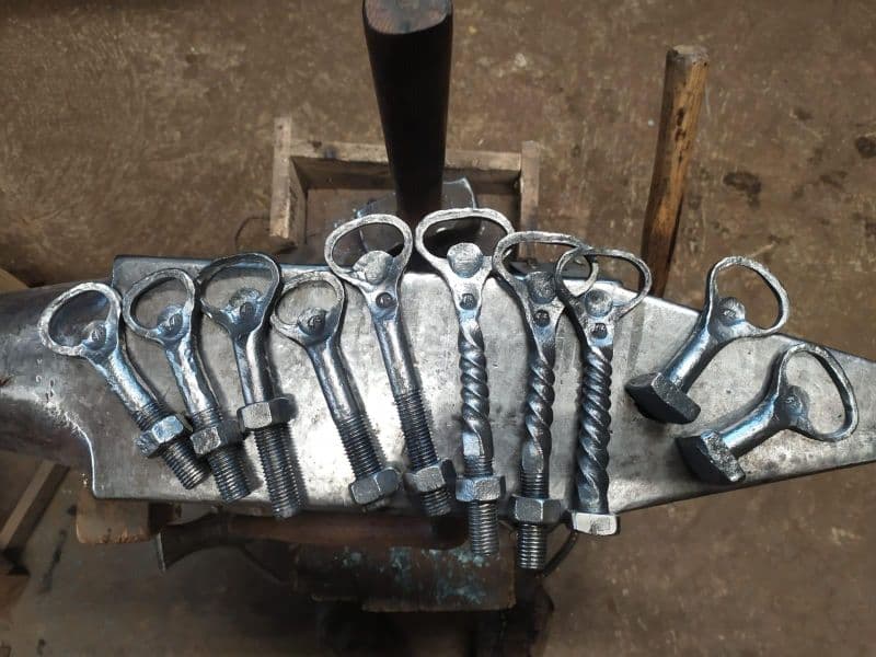 Billet Forgez vos décapsuleurs sur-mesure en duo