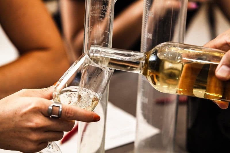 Billet Atelier - Assemblez un vin de manière ludique