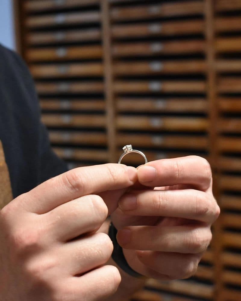 Billet Créez votre bague en argent sertie