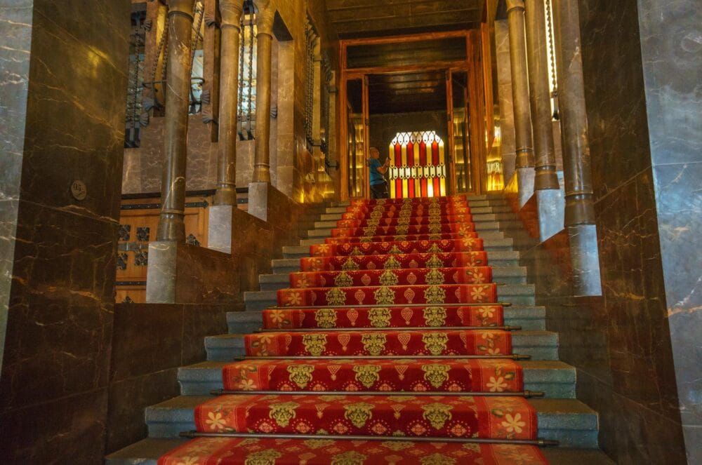 Escalier d'honneur du palais Guell