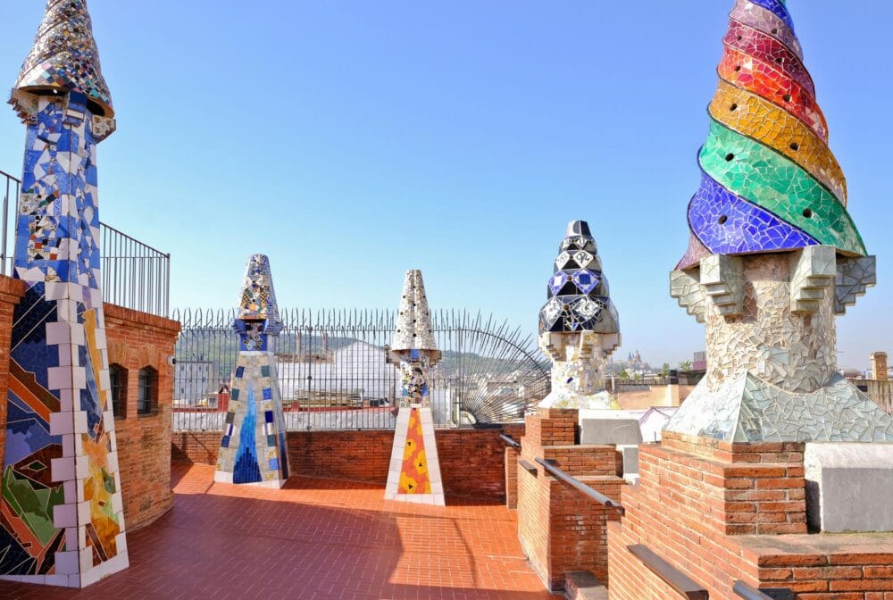 Toit-terrasse et cheminées Palais Guell