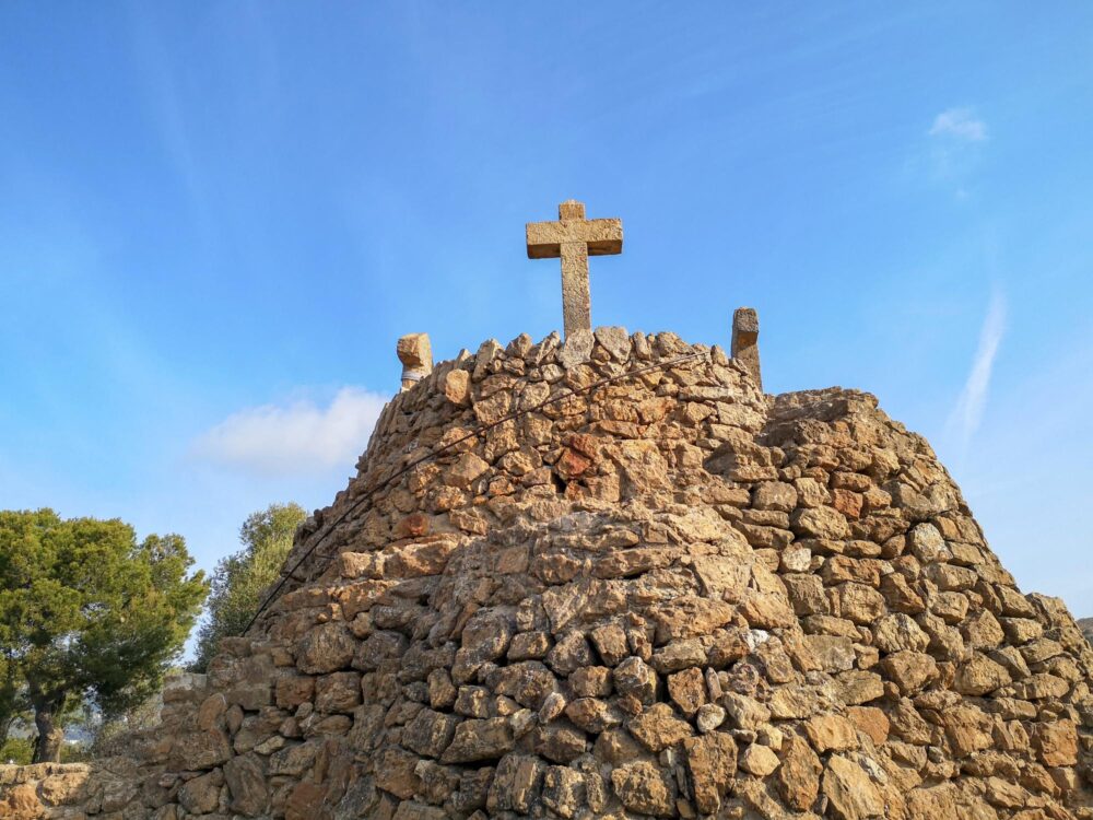 Croix Trencada Parc Güell