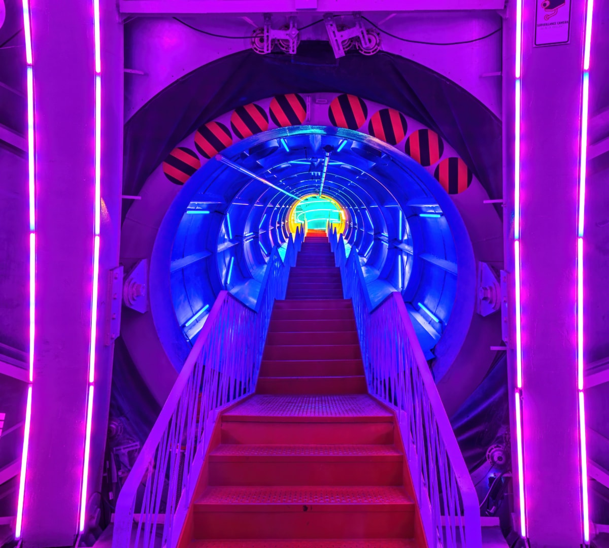Escalier à l'intérieur de l'Atomium de Bruxelles