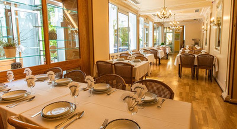 Nuit romantique en hôtel de charme à Lourdes