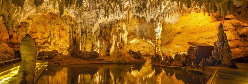 Excursion à Altos de Chavón et à la grotte de las Maravillas