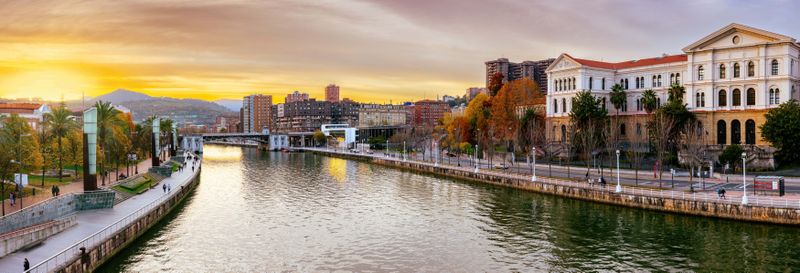 Balade en bateau à Bilbao et Portugalete
