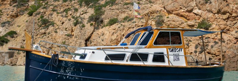 Balade en bateau privé au large de la Cala Bassa et de l'île de Conejera